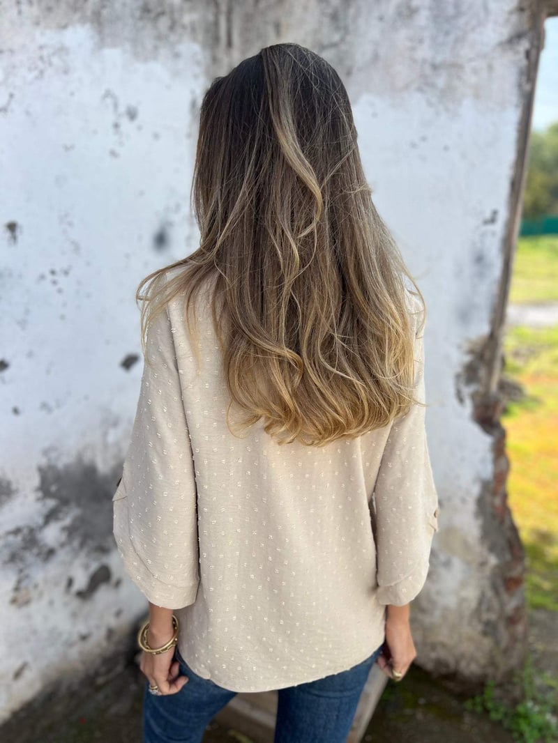 Lyutsiya - חולצת קז'ואל עם צווארון עגול ושרוולים ארוכים עם רקמה