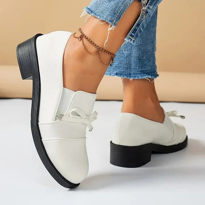 Marvina - נעלי לופר אלגנטיות עם קשת וחרטום עגול