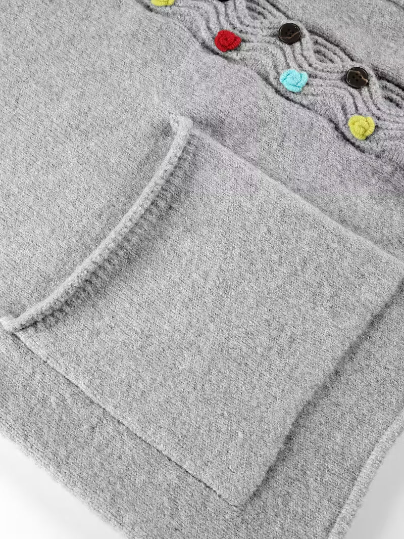 Kynza - קרדיגן גדול עם כפתורים צבעוניים בחזית