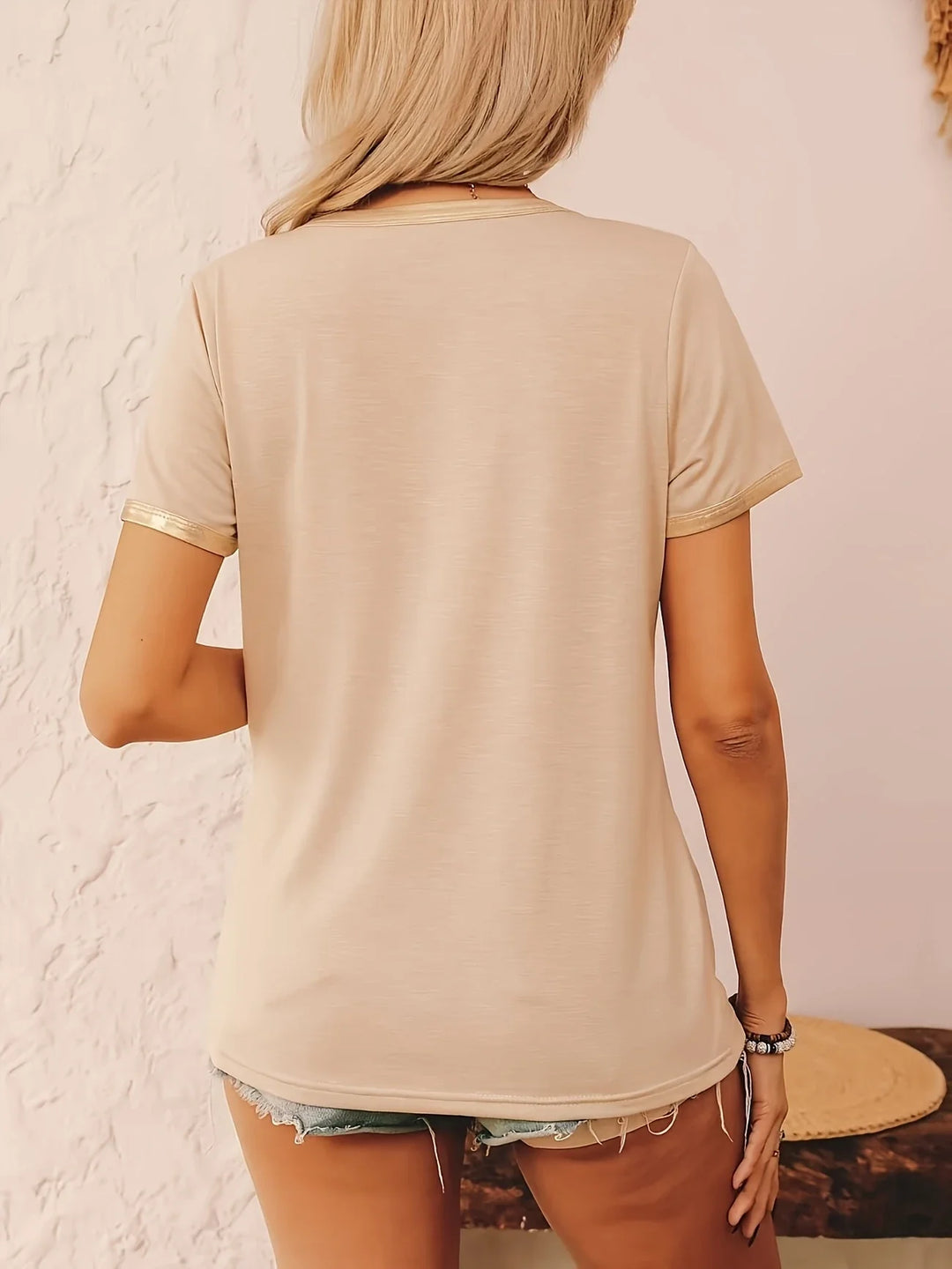 Krissy - חולצת טי שרוול קצר