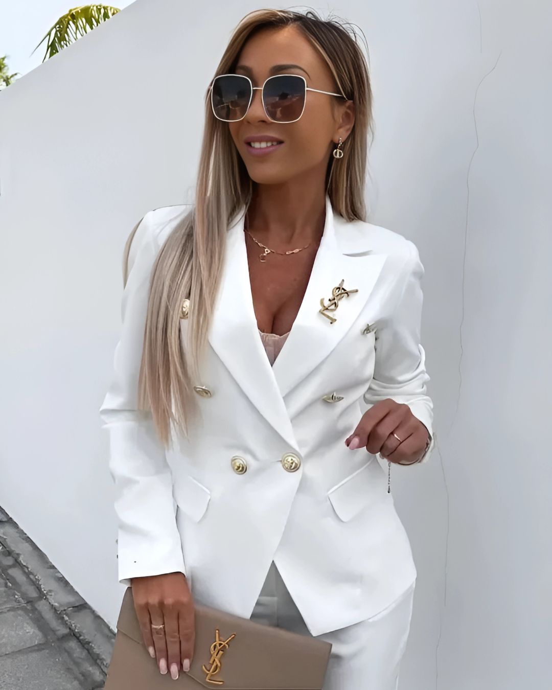 Inna - חליפה מתוחכמת עם כפתורים כפולים