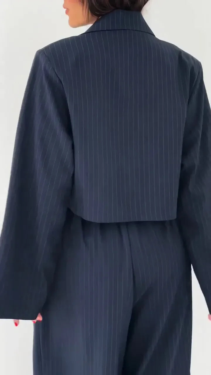 Lavara - סט ז'קט קצר ומכנסיים רחבים