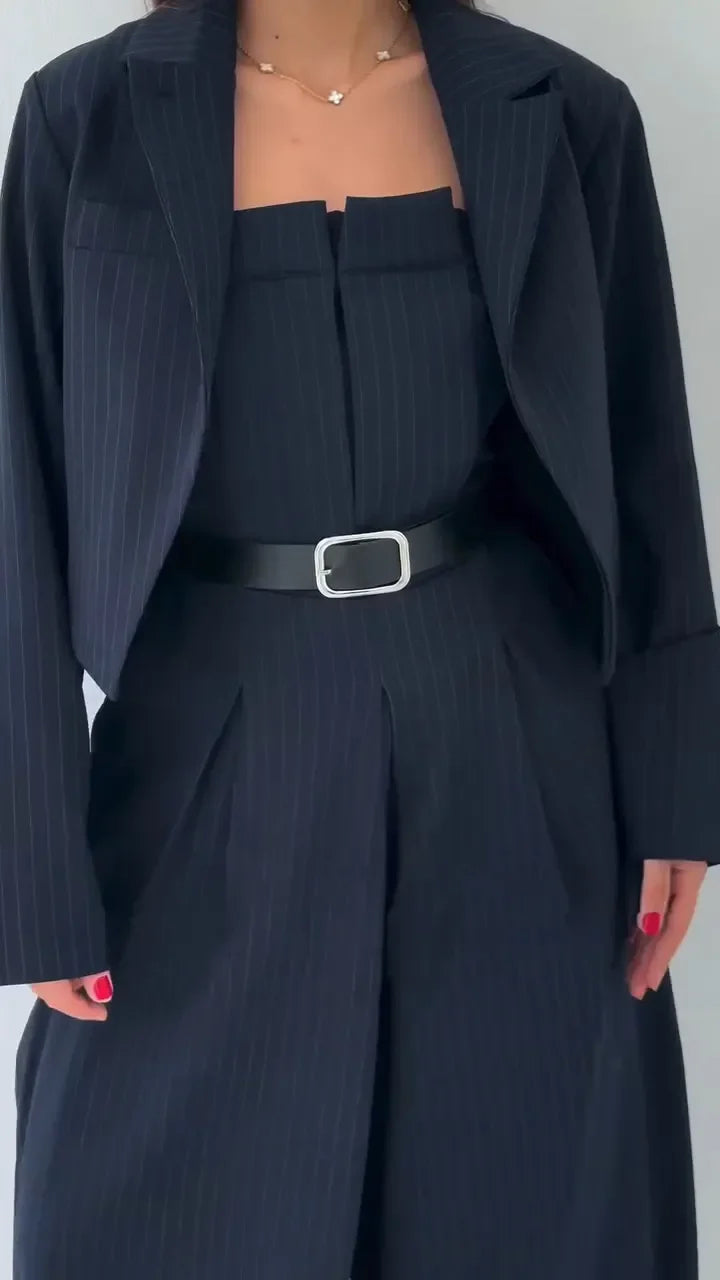 Lavara - סט ז'קט קצר ומכנסיים רחבים