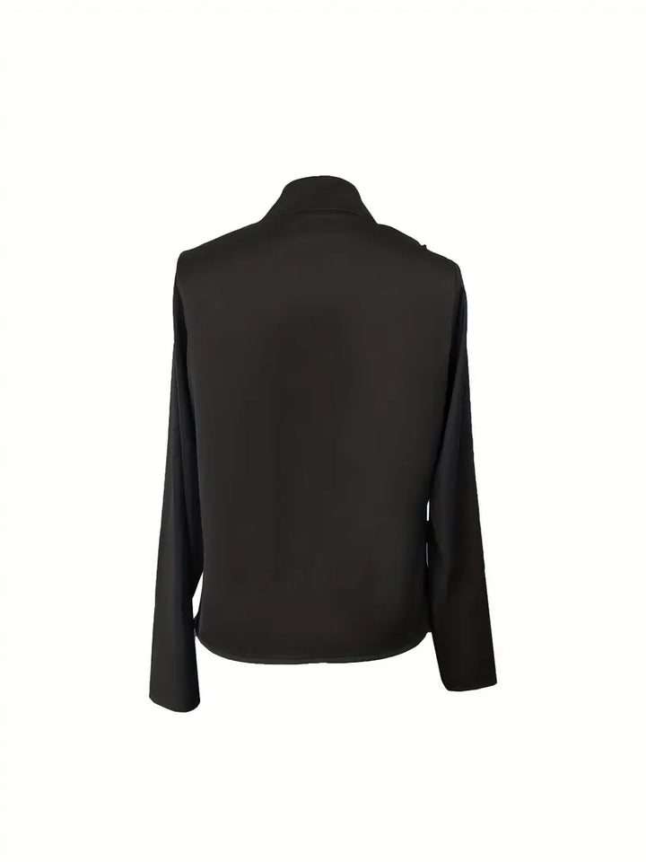 Nalora - חולצת סאטן עם מחשוף V וקיפולים