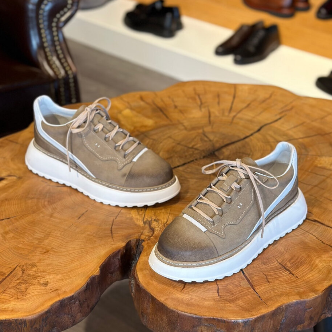 Douglas - נעלי ספורט מעור עם סוליה עבה