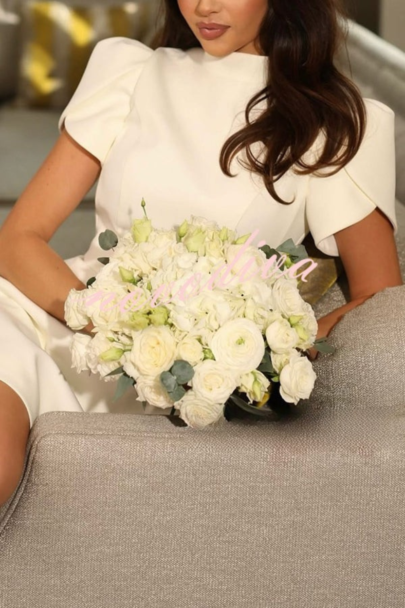 Jadelyn - שמלה עם גב פתוח וקשת סאטן