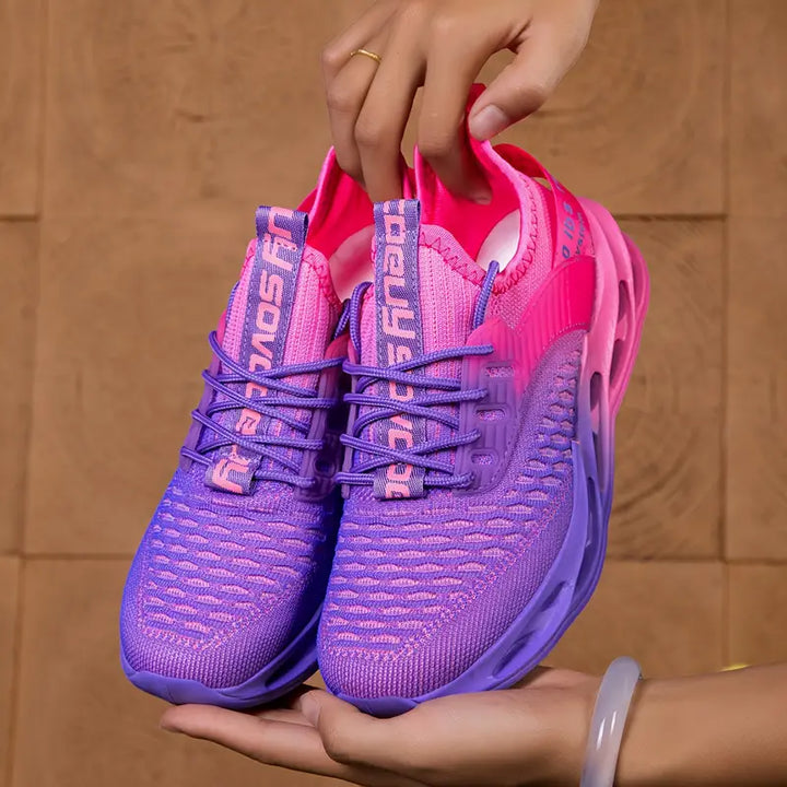 Marjane - נעלי ספורט נוחות עם סוליה מחוספסת