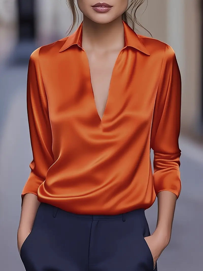 Nadene - חולצת צוואר V פרימיום