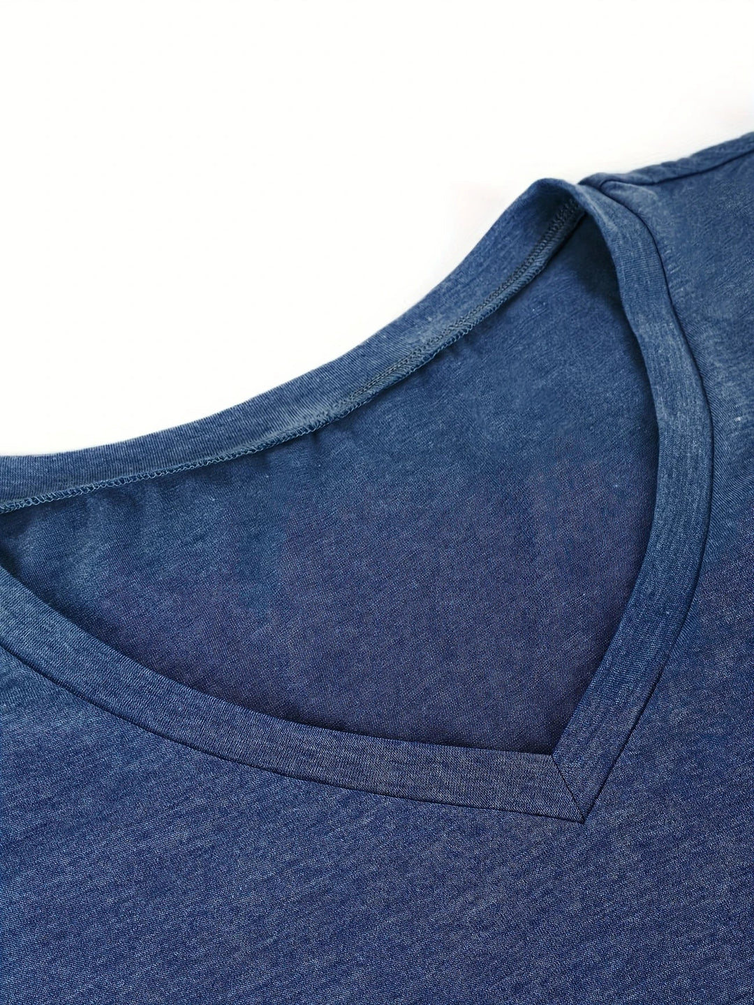 Kizzy - חולצת טי עם שרוולים קצרים ונושמים