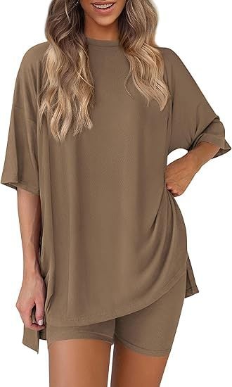 Rikke - סט שני חלקים עם שרוולים קצרים