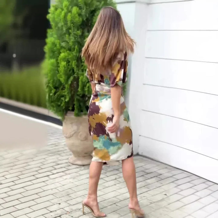 Natalja - שמלת סאטן אלגנטית עם הדפס מופשט