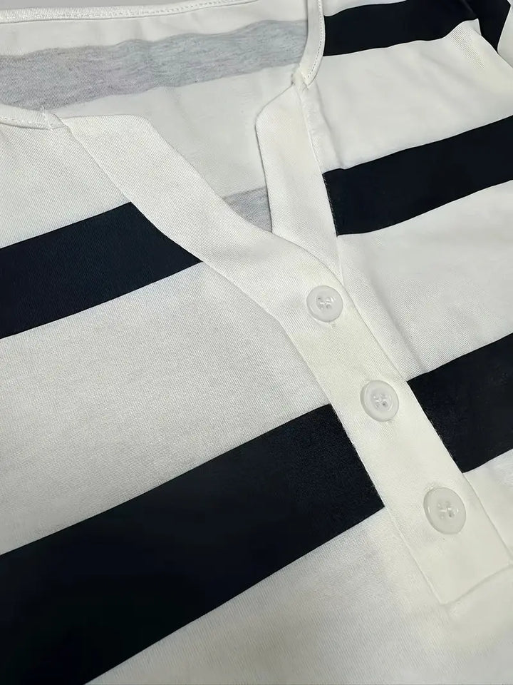 Dakota - טי שירט קז'ואל עם צווארון V והדפס פסים