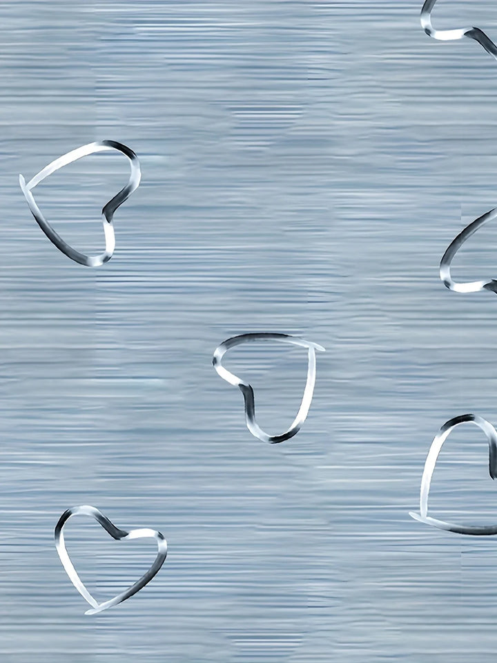 Emlyn - חולצת צווארון V אופנתית עם הדפס לבבות