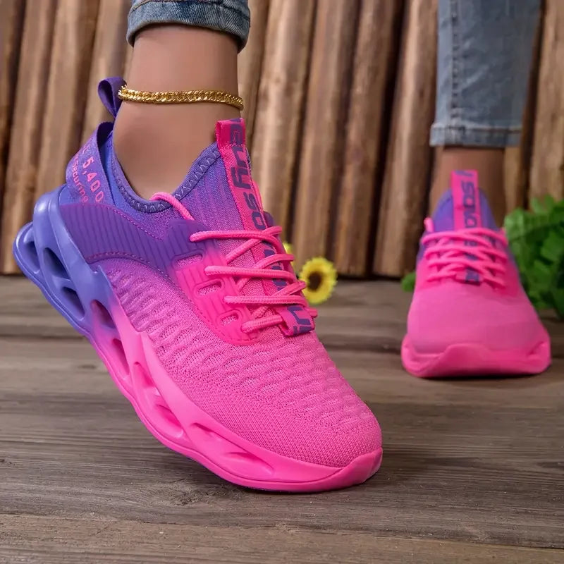 Marjane - נעלי ספורט נוחות עם סוליה מחוספסת