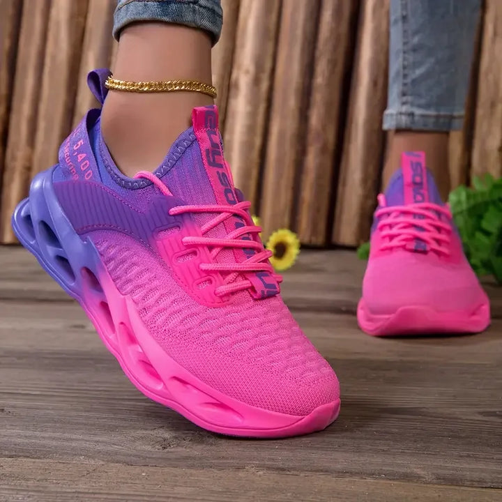 Marjane - נעלי ספורט נוחות עם סוליה מחוספסת