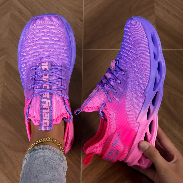 Marjane - נעלי ספורט נוחות עם סוליה מחוספסת