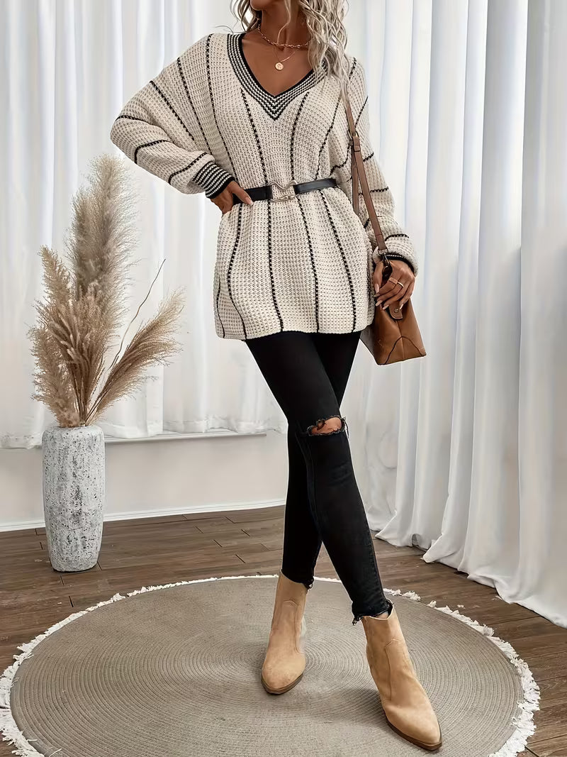 Lykke - סוודר פסים עם צווארון V בגזרה רחבה