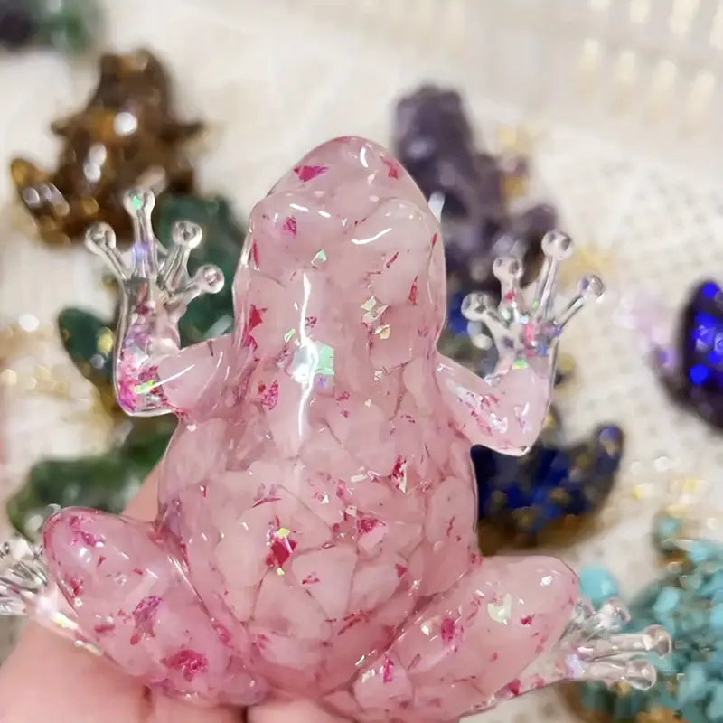 Frostone -  פסל צפרדע קריסטל לקישוט הבית