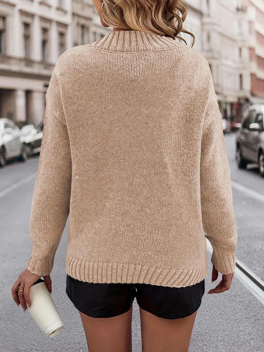 Chrystel - סוודר עם מוטיב לב וצווארון V