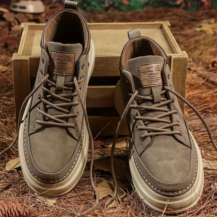 Pavard - מגפי עור אורטופדיים