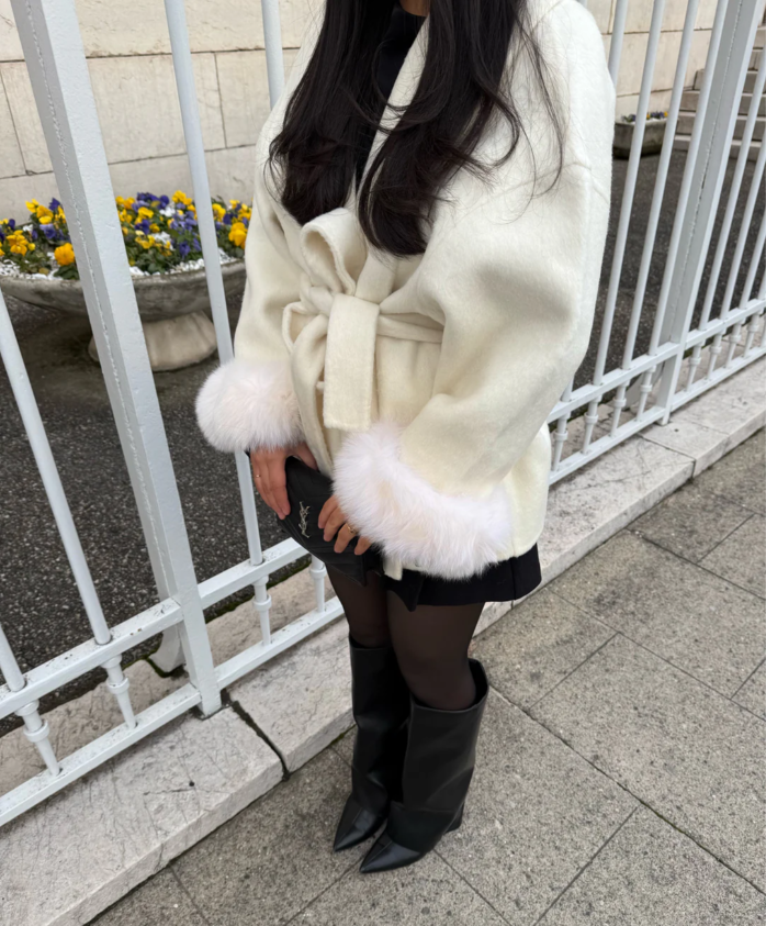 Bryony - מעיל צמר אלגנטי עם פרווה סינתטית