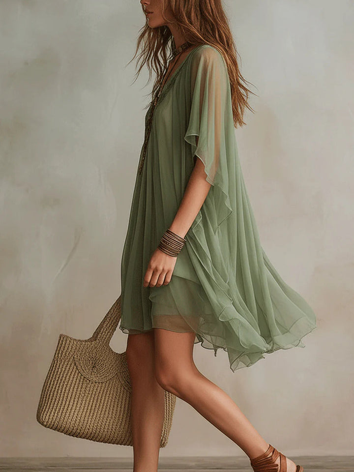 Sadet - שמלת מיני עם צווארון V מבד שיפון בצבע מרווה