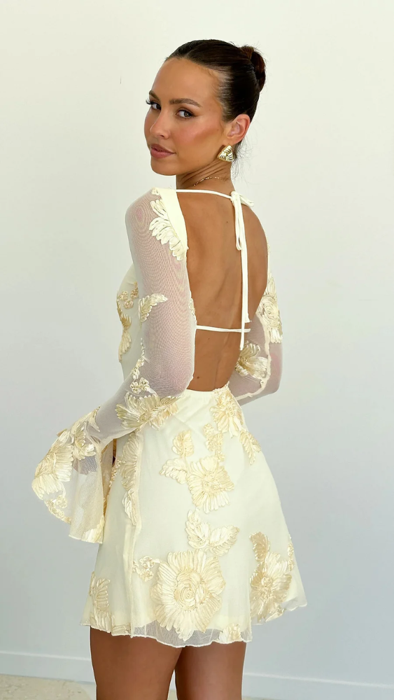 Keelly - שמלת מיני עם שרוולים ארוכים