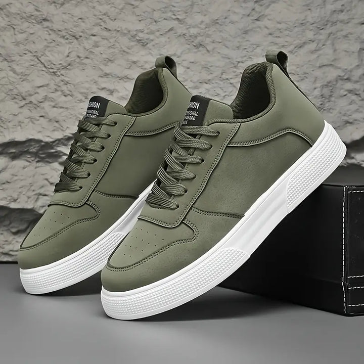 Rashad - נעלי ספורט עם שרוכים נושמות