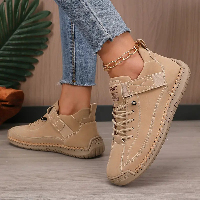 Kimberly - נעלי ספורט נוחות עם סוליה מחוספסת