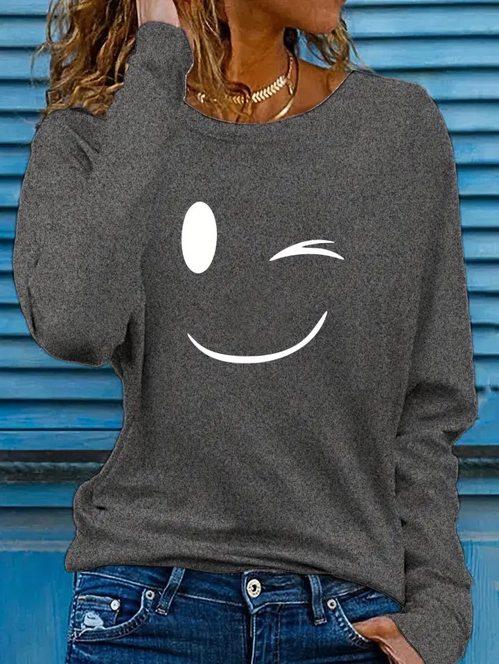 Odalina - חולצת טי שירט עם הדפס סמיילי ווינק