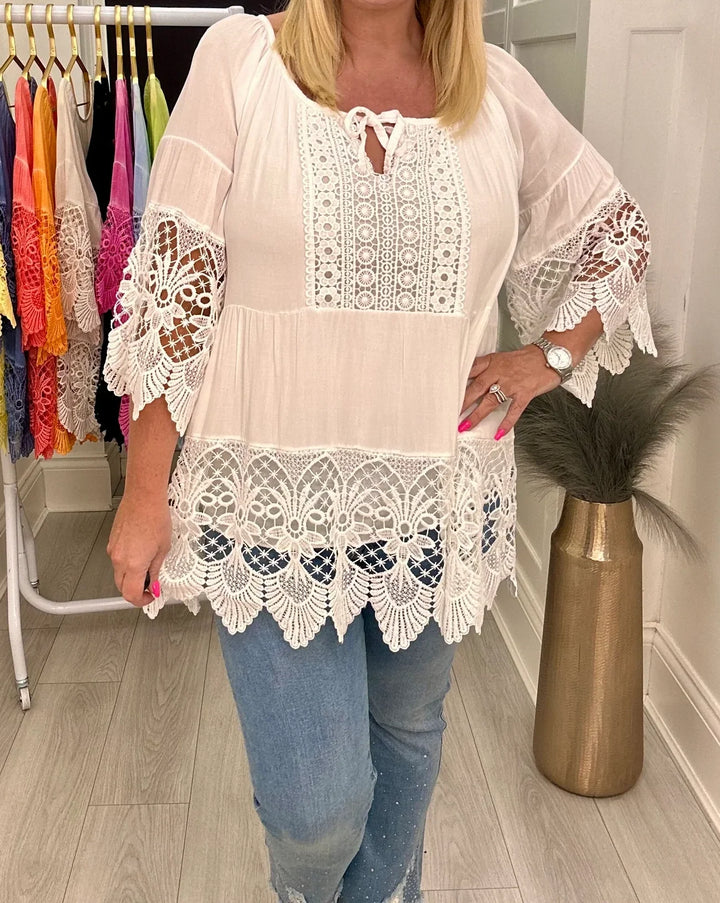 Lurdes - חולצה אופנתית עם צווארון עגול