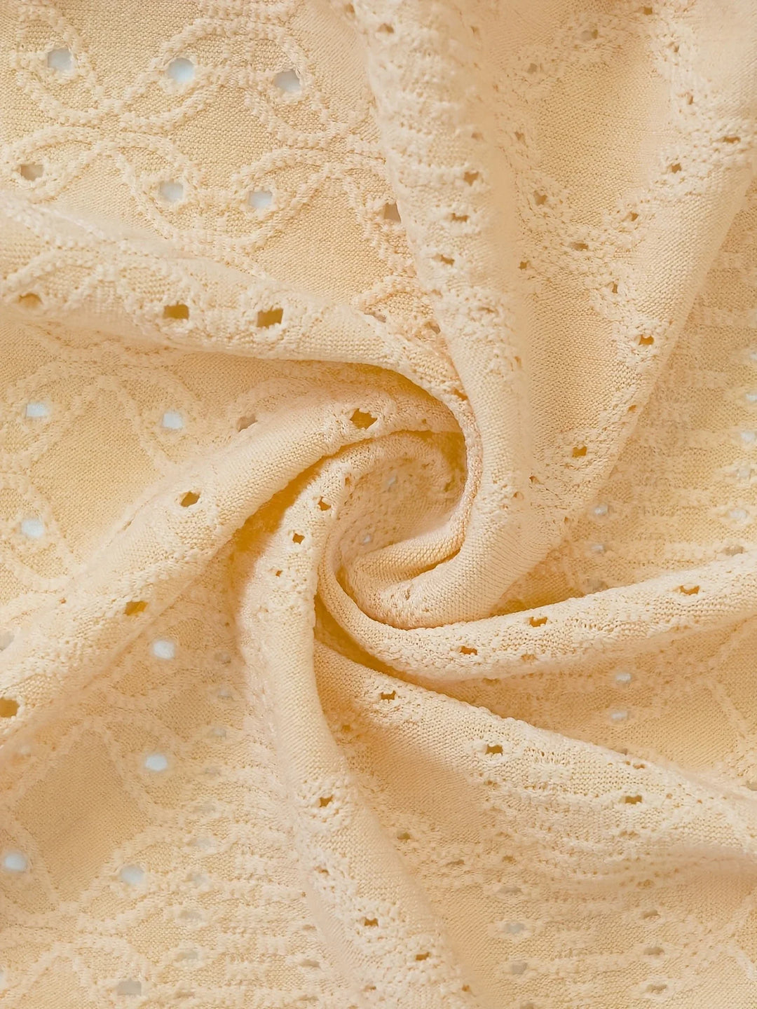 Despina - סט אלגנטי של חולצת קיץ ומכנסיים קצרים