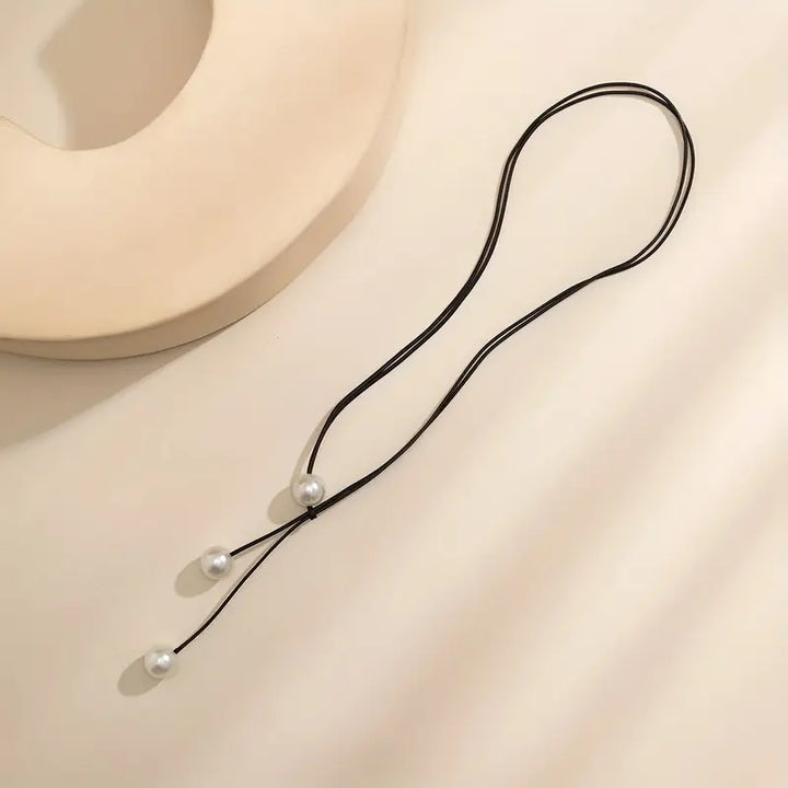 Lullia - שרשרת גיאומטרית פשוטה מחוט שעווה