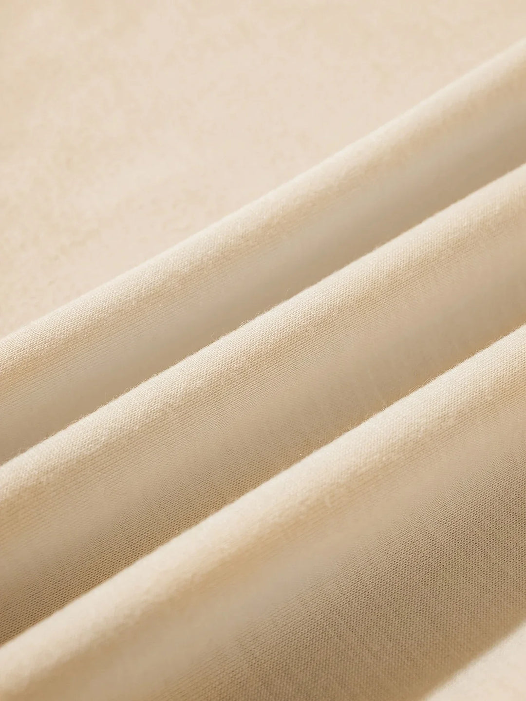 Larson - חולצת טי שרוול קצר בסגנון קז'ואל עם הדפס לב