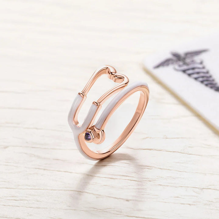 Caitleen - טבעת סטטוסקופ עם אבן לידה בצורת לב