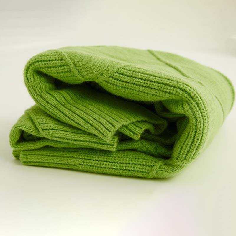 Jorinde - סוודר סרוג עם צווארון גבוה