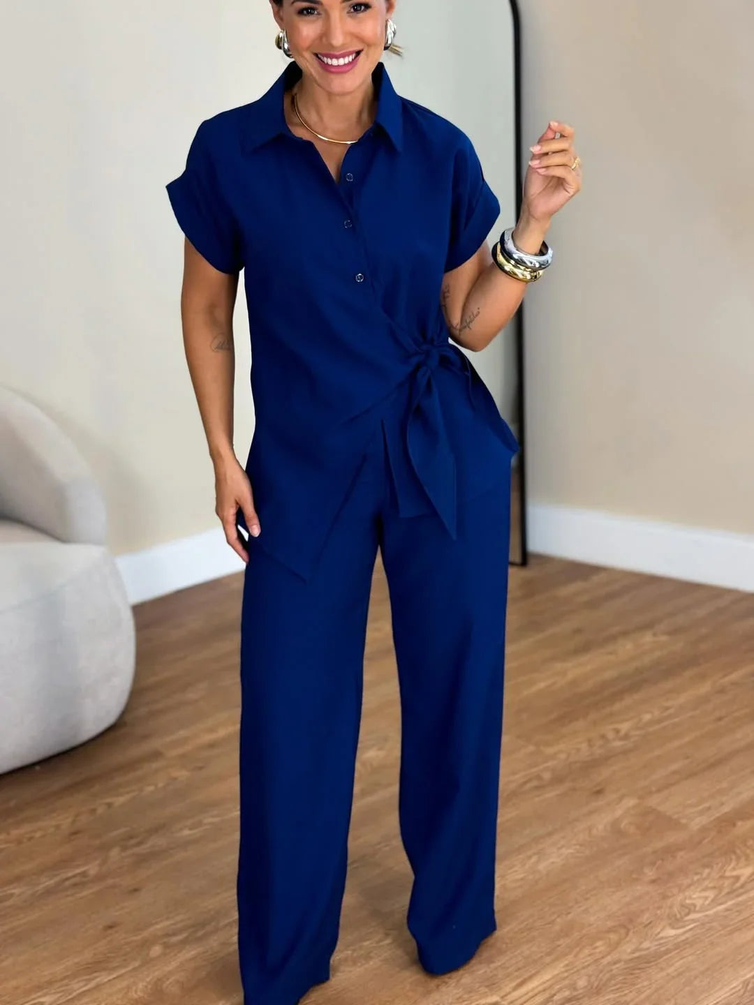 Lorie - סט אלגנטי ושני חלקים עם קשירה מקדימה