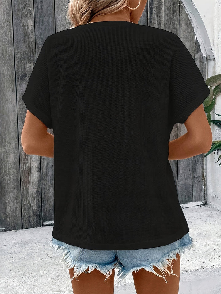 Marylou - חולצה יומיומית עם שרוול קצר וצווארון עגול