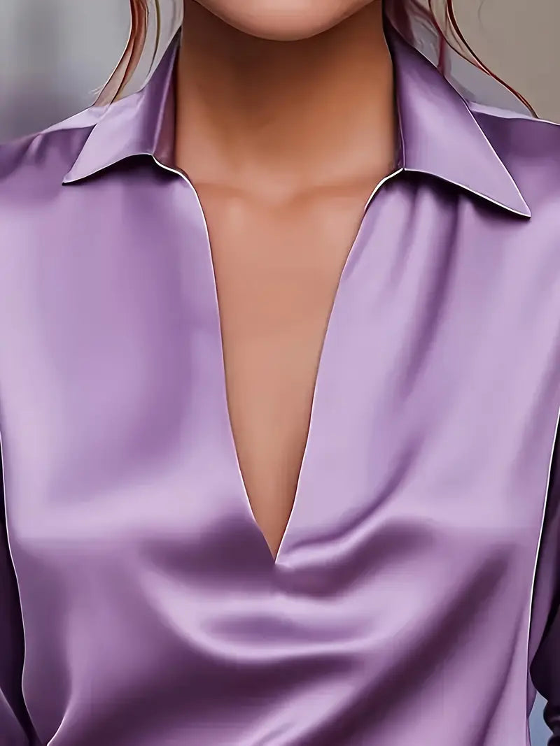 Nadene - חולצת צוואר V פרימיום