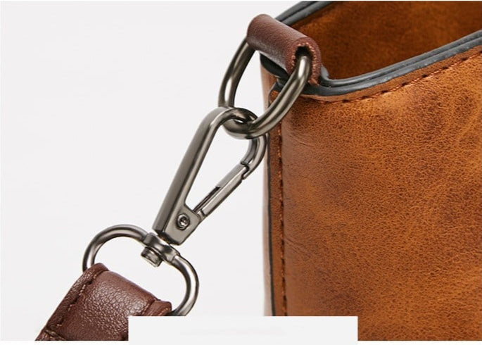 Britney - תיק כתף מעור מסוגנן