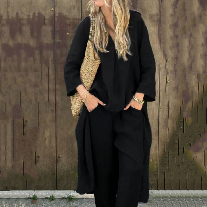 אבי – סט שני חלקים עם כיסים רפויים ומחשוף V