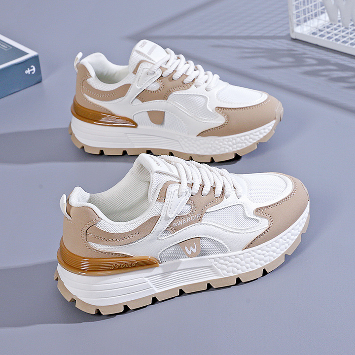 Klarisse - נעלי ספורט קלות עם שרוכים