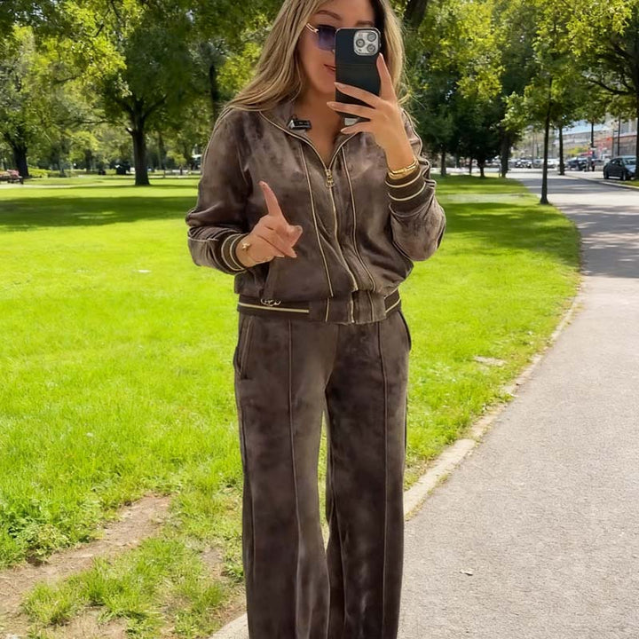 Alyn - ז'קט עם רוכסן ומכנסיים רחבים