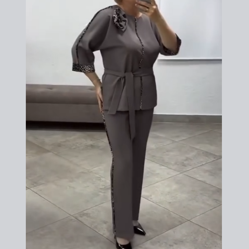 Ivanka - סט אלגנטי בן שני חלקים עם הדפס נמר